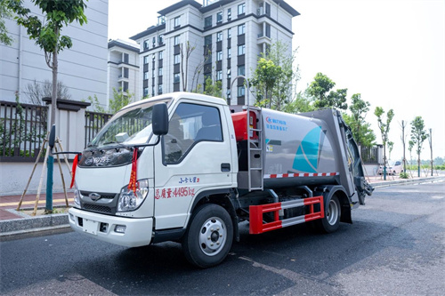 【盛世名門物業(yè)】物業(yè)又花十多萬，為業(yè)主定制了一輛新車！